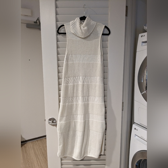 Moth X Anthropologie Turtleneck Sleeveless Sweater dress (Size: XS, Cream) - Picture 3 of 7